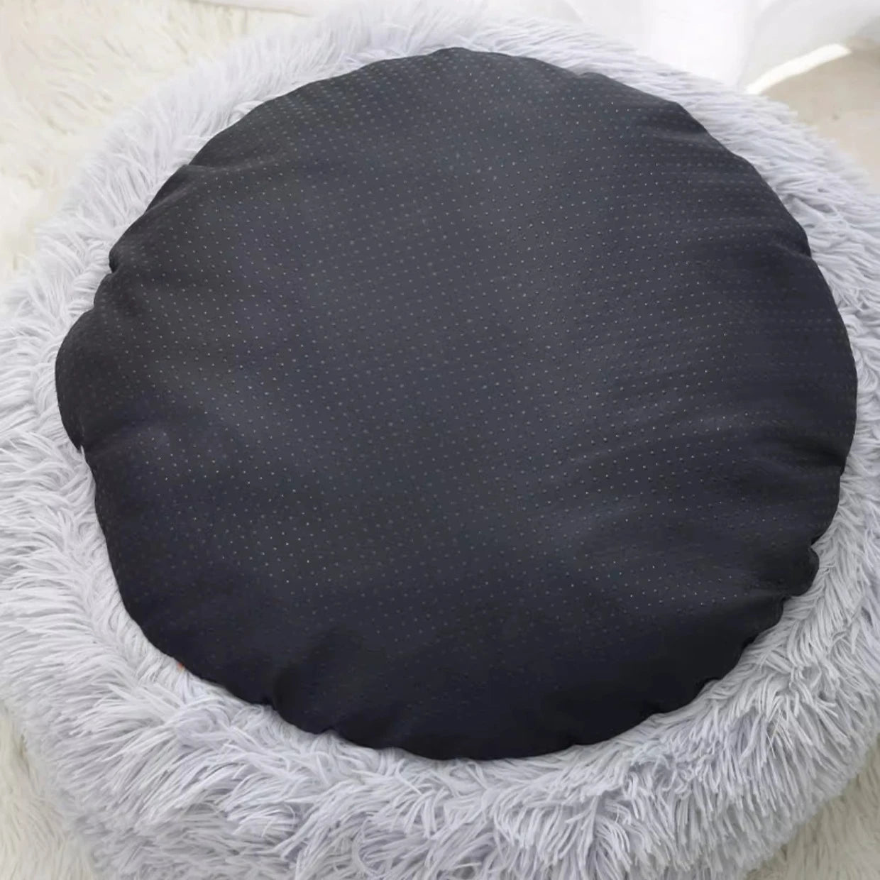 Autumn And Winter Soft Plush Pet Bed And Pet Bed Winter Warm And Cold Plush Comforter Nest Shell Cat Nest Semi-enclosed Cat Nest
